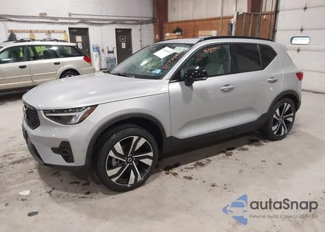 2024 Volvo Xc40 B5 Plus Dark Theme из США, поврежденный, VIN YV4L12UL0R2366601